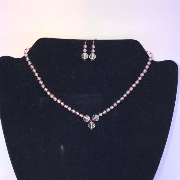 15 1/2" Clear Quartz And Red Seed Beads Necklace - Picture 2 of 9